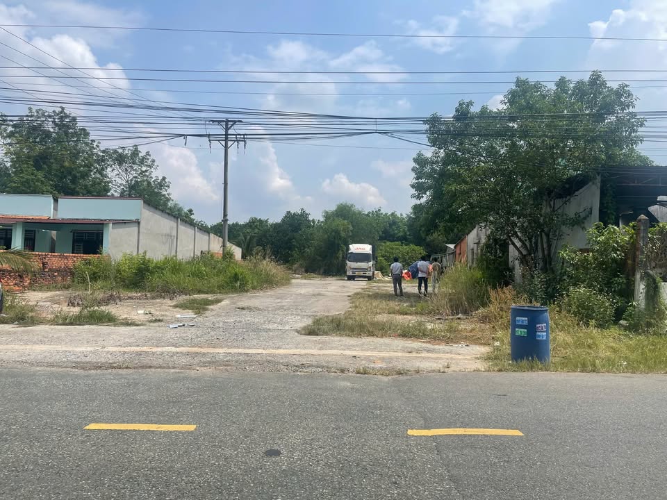 Đất mặt tiền đường D8, Thới Hòa, Bến Cát 1467m² chỉ 14.2 tỷ - Cơ hội đầu tư tốt!