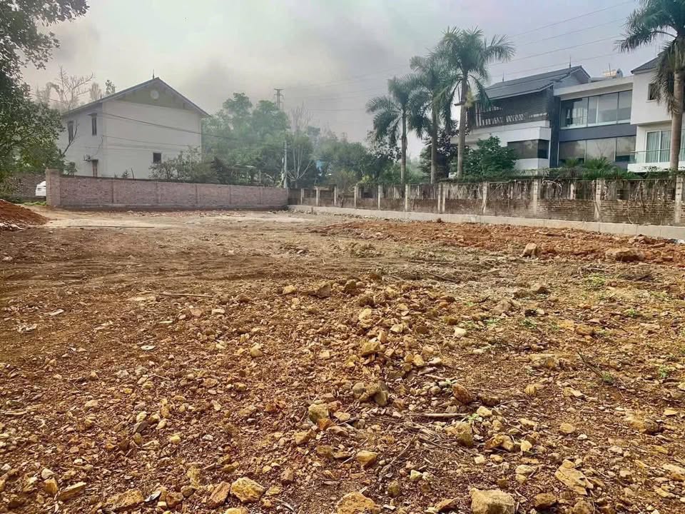 Đất mặt tiền 1800m² tại Hoà Thạch, Quốc Oai - Cơ hội đầu tư sinh lời cao!