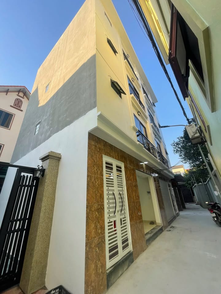 Nhà phố Vân Côn Hoài Đức 46m² giá 4.2 tỷ - Mặt tiền rộng, khu vực sầm uất!