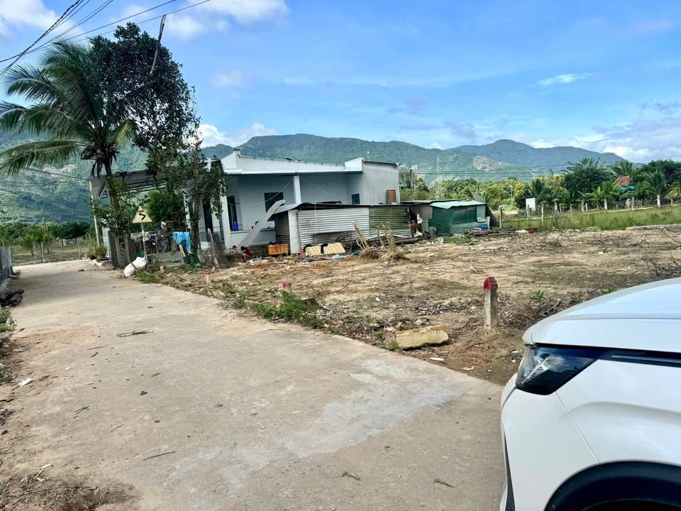 Đất Suối Cát Cam Lâm 100m² giá 750 triệu - Đầu tư sinh lời ngay!