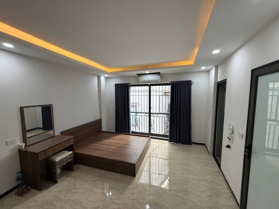 Căn hộ cho thuê đường Gốc Đề, Hai Bà Trưng 30m² - Ban công rộng thoáng