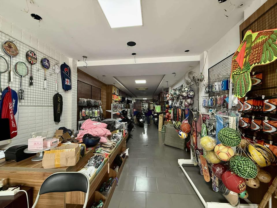 Nhà 2 mặt tiền Nguyễn Thị Minh Khai, Quận 3 - 92m² chỉ 75 tỷ - Kinh doanh đỉnh cao!