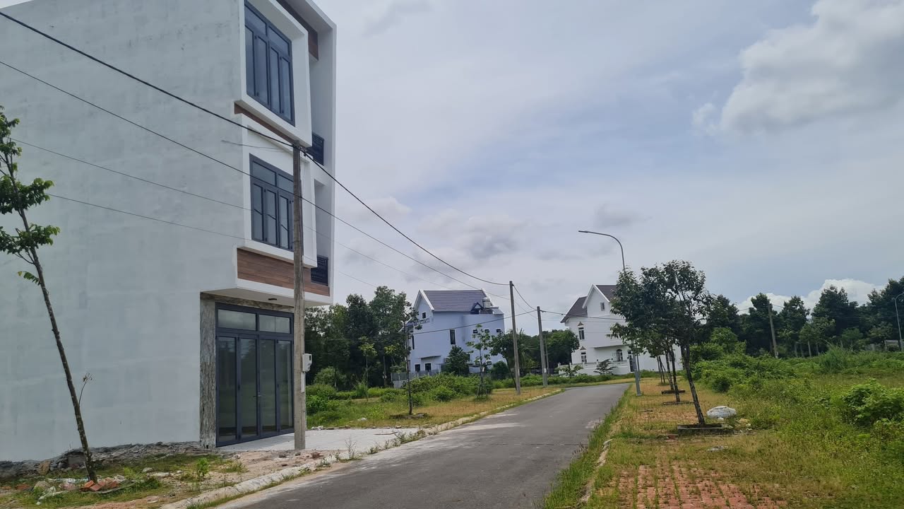 Đất nền đường Nguyễn Quyền, Long Tâm, Bà Rịa 87m² - Thổ cư 100% giá chỉ 2.06 tỷ!