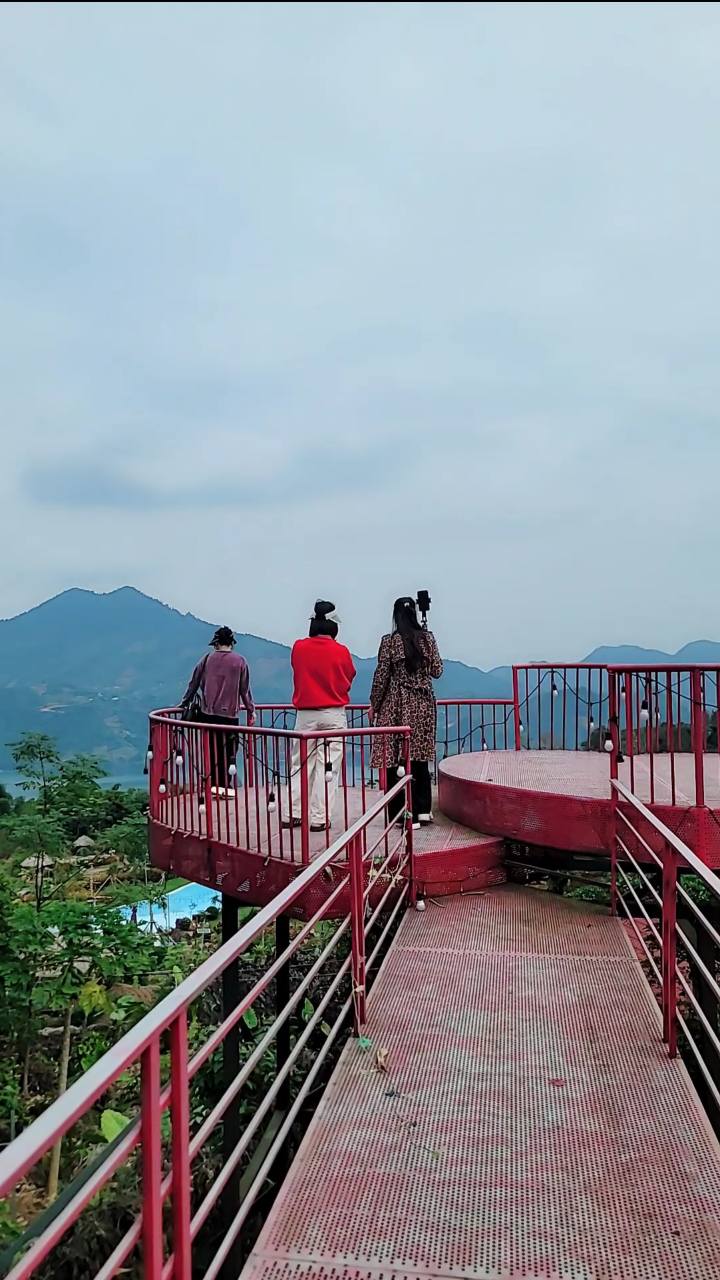 Homestay Hiền Lương ECO Đà Bắc 20.000m² giá 21 tỷ - Doanh thu ổn định 100 triệu/tháng!