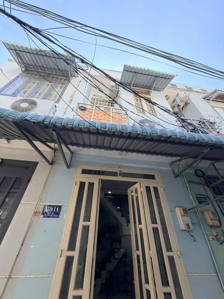 Nhà phố Tân Thới Hiệp, Quận 12, 28m² giá 1.68 tỷ - Nhà mới sạch sẽ, sẵn sàng ở ngay!