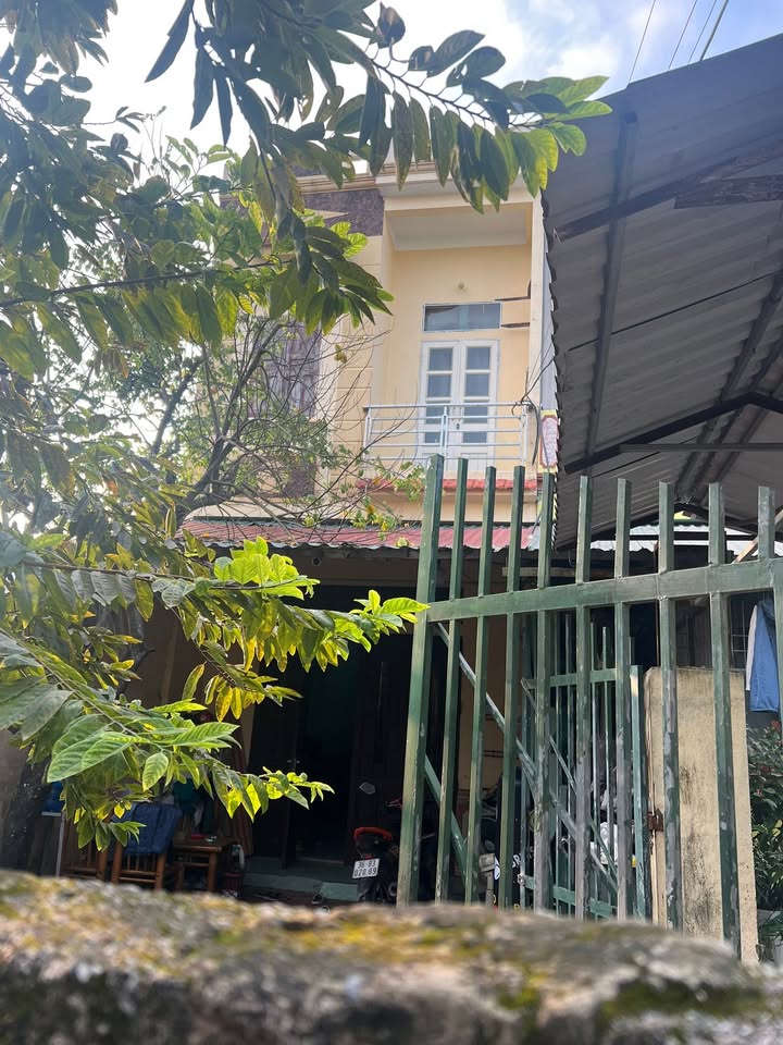 Nhà 2 tầng tại Quảng Thành, Thanh Hóa 168m² giá 1.8 tỷ - Chính chủ bán gấp!