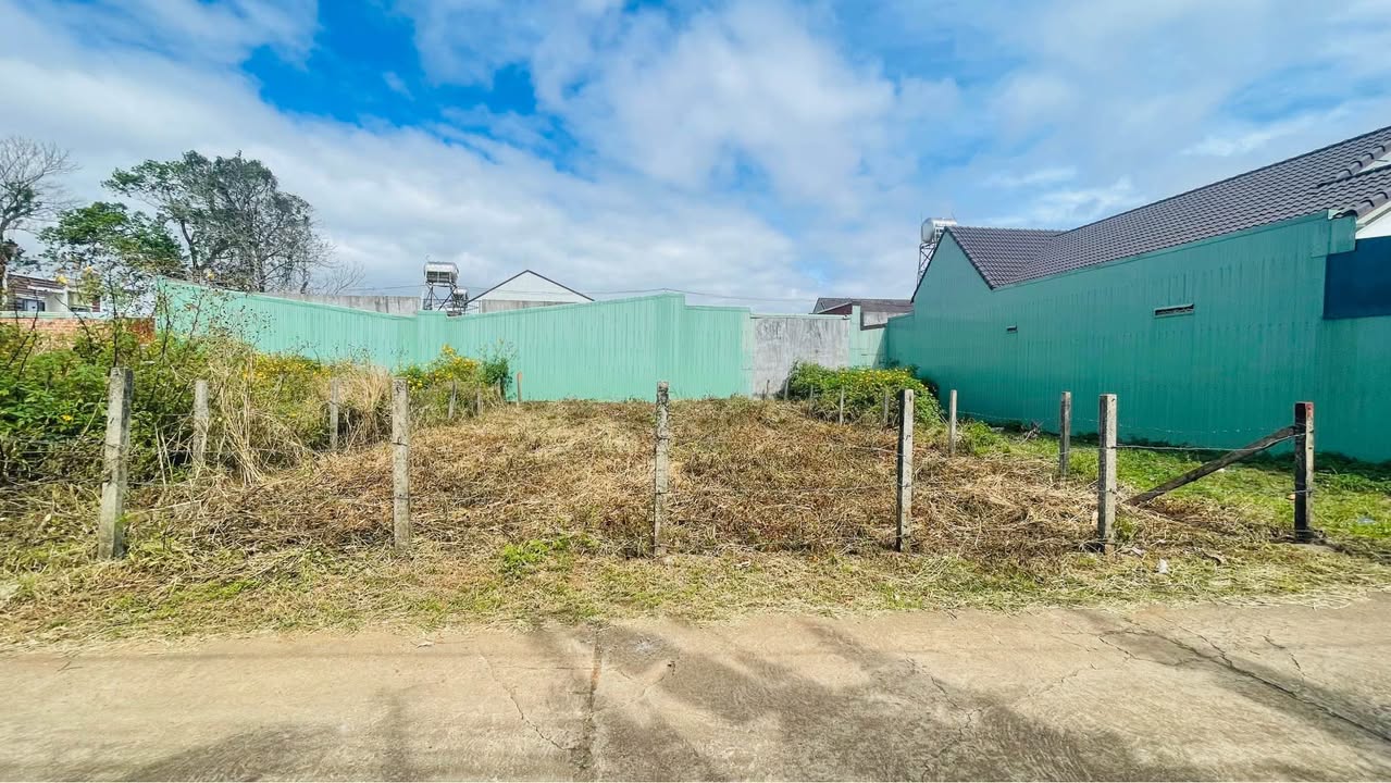 Đất nền thổ cư hẻm chính Trường Chinh, 253m² giá 3.55 tỷ - Vị trí đắc địa, giao thông thuận lợi!