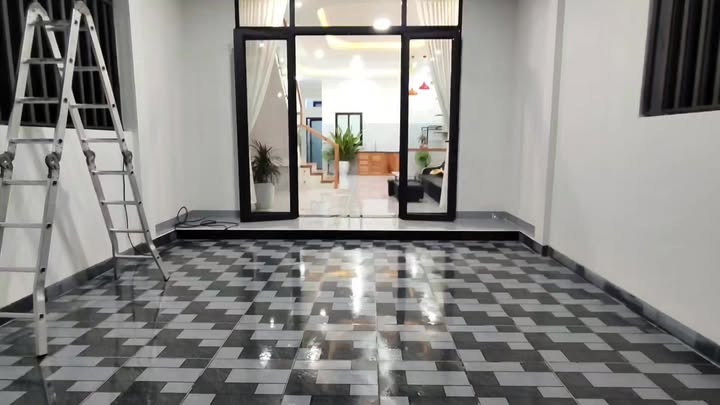 Nhà riêng 3 phòng ngủ hẻm 125 Ngô Quyền 150m² giá 1.7 tỷ - Thiết kế tuyệt đẹp, không gian xanh mát!