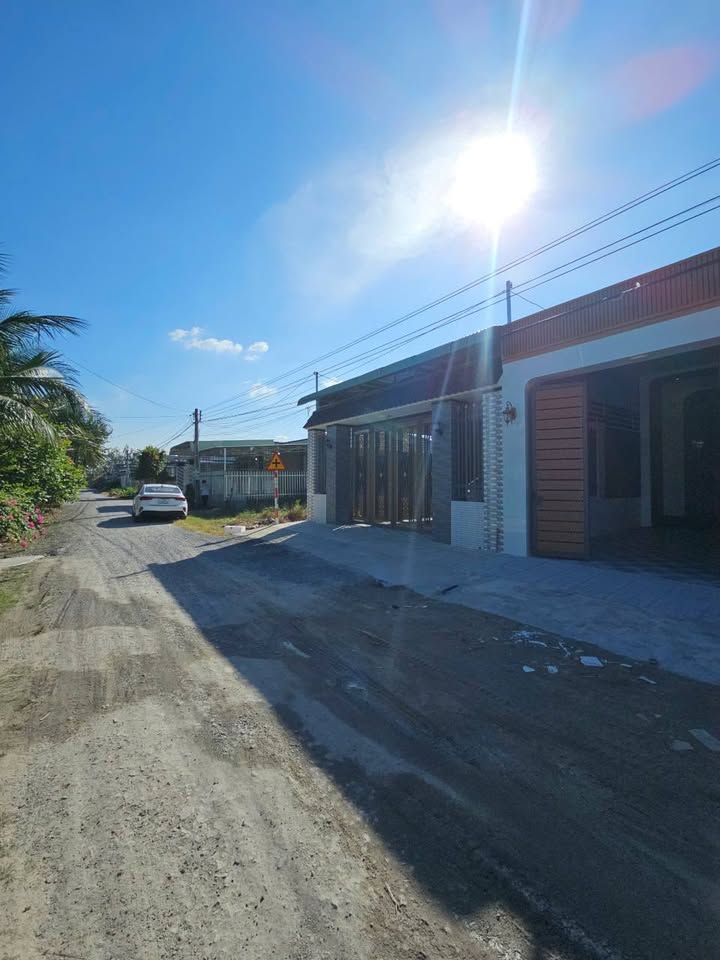 Nhà phố hiện đại tại phường Ninh Thạnh, Tây Ninh 160m² giá 1.55 tỷ - Sẵn sàng vào ở!