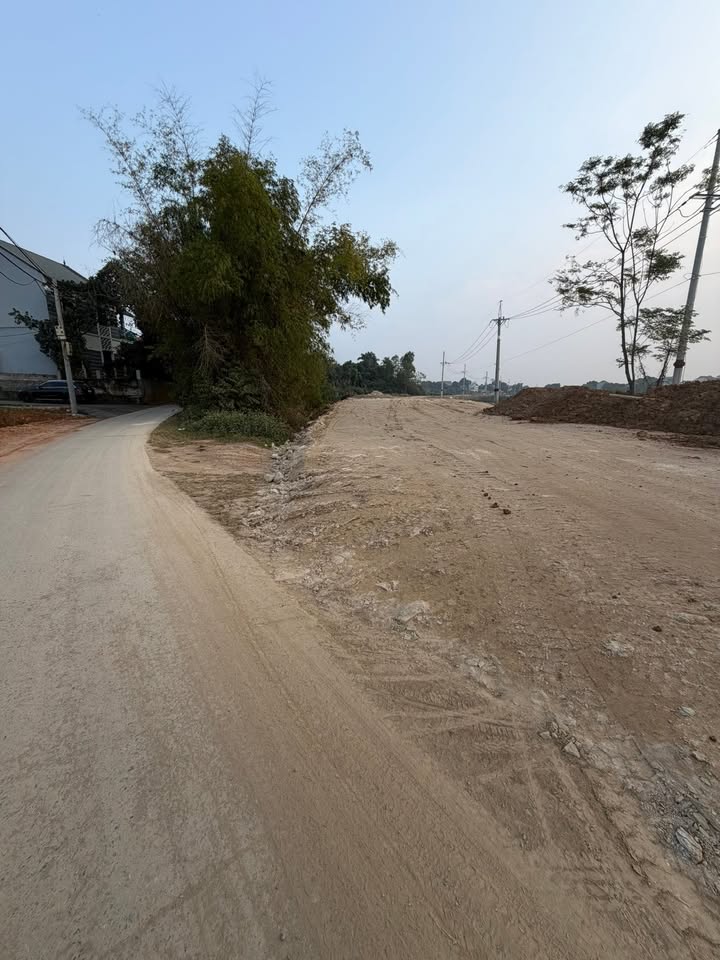 Đất nền 110m² mặt tiền đường DH 09, Phú Cát, Quốc Oai - Giá chỉ 2.64 tỷ!