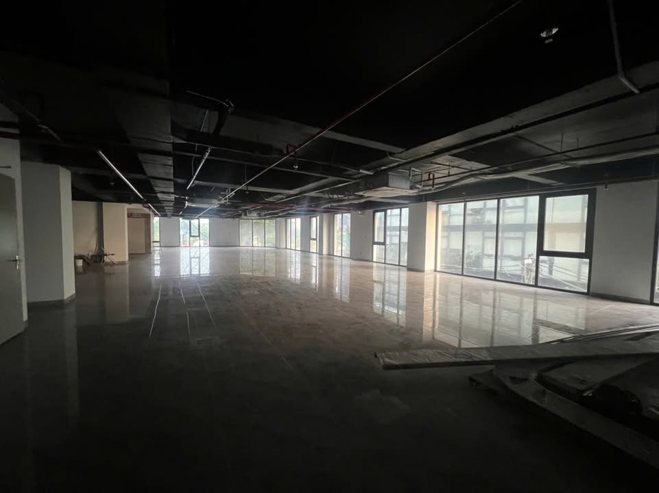 Cho thuê văn phòng mặt tiền Nguyễn Văn Linh, Quận 7 - Diện tích 500m², Giá chỉ từ 180 triệu