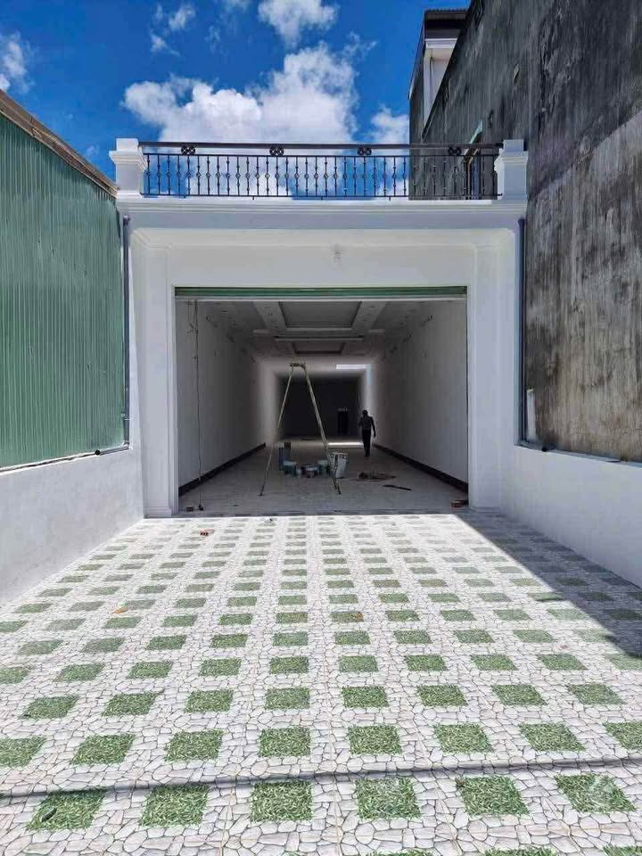 Nhà mặt tiền Hùng Vương Nha Trang 264m² giá 3.25 tỷ - Vị trí đắc địa cho kinh doanh!