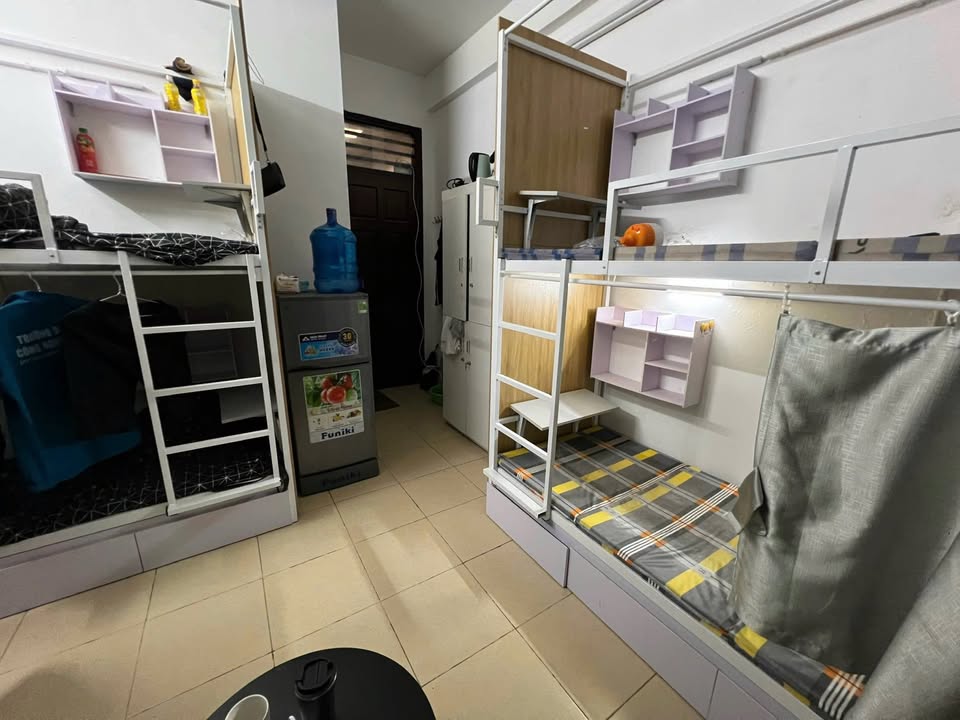 Phòng trọ Mai Dịch, Cầu Giấy 1.6 triệu - Vào ở ngay, tiện nghi đầy đủ!