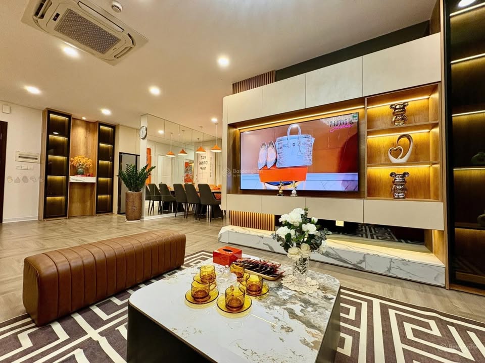 Căn hộ N05 Nguyễn Thị Thập 162m² giá 16.2 tỷ - Chính chủ bán gấp!