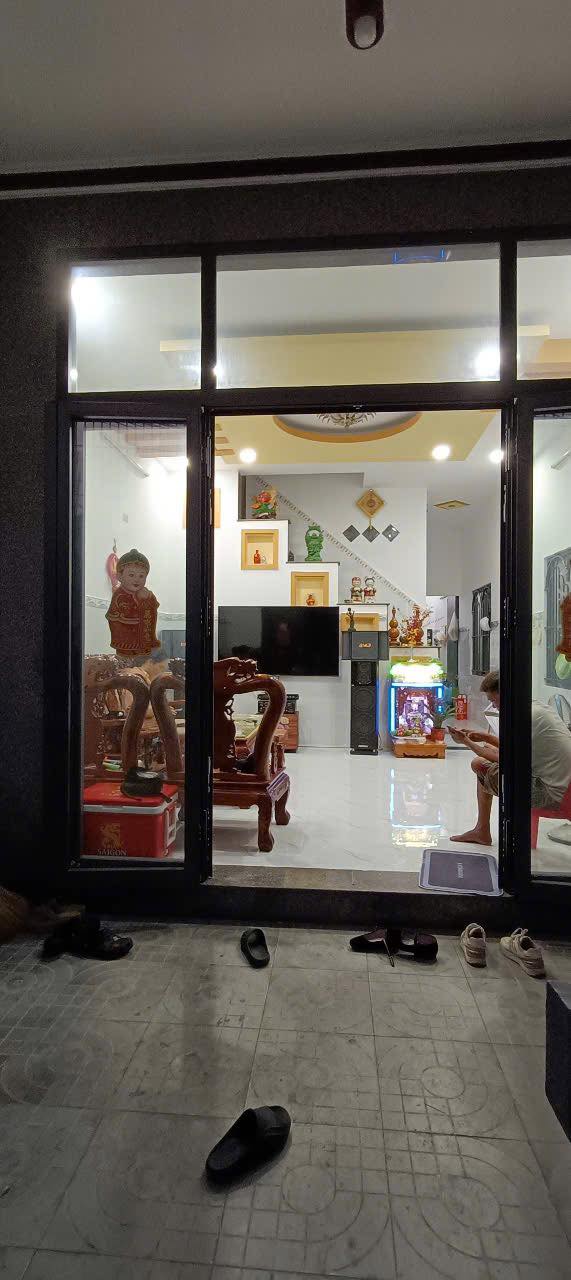 Bán nhà 2 tầng hẻm 2/4, Vạn Thắng, Nha Trang 63.5m² giá 4 tỷ - Sổ hồng riêng, tiện ích đầy đủ!