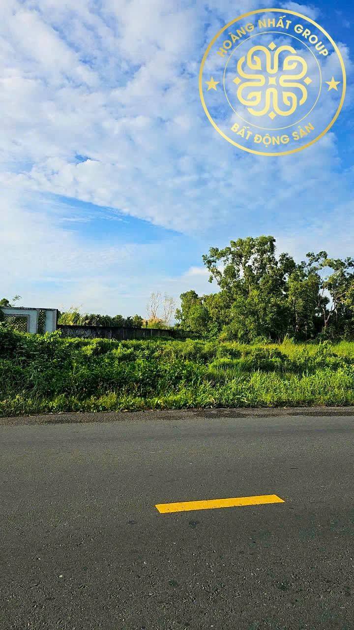 Đất nền 2 mặt tiền tại xã Tân Thành, Cà Mau 1.690,7m² giá 200 triệu - Tiềm năng sinh lời cao!