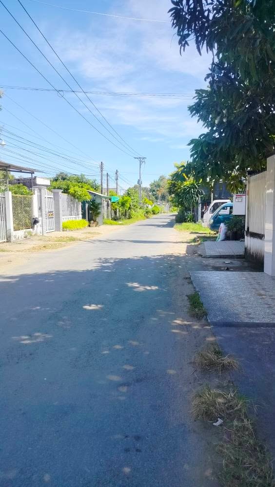 Nhà sân vườn Nguyệt Hóa, Châu Thành, 351m², giá 3.2 tỷ - An ninh tốt, khu dân cư đông đúc!