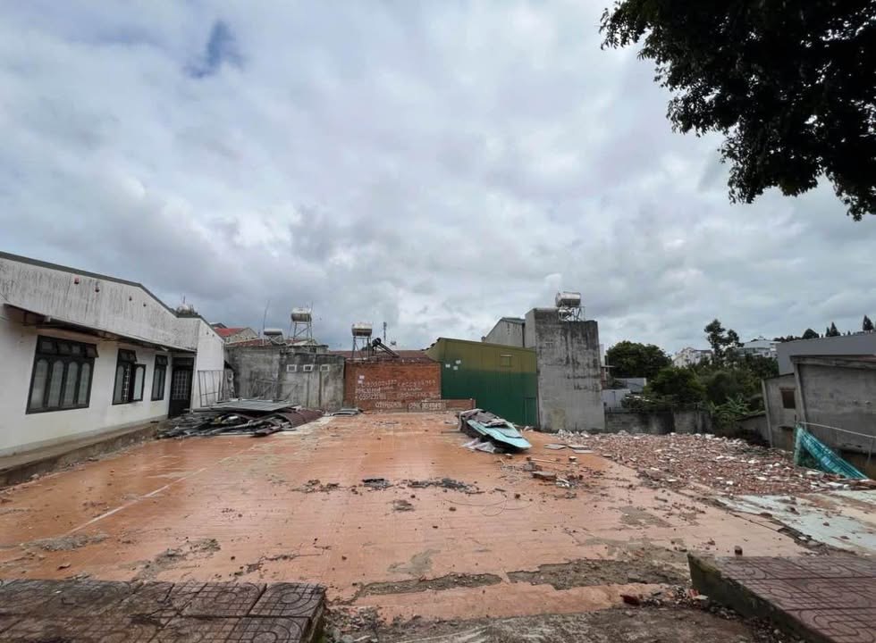 FrontHouse mặt tiền kinh doanh đường Hoàng Hoa Thám 98m² giá 4.8 tỷ - Đầu tư sinh lời ngay!