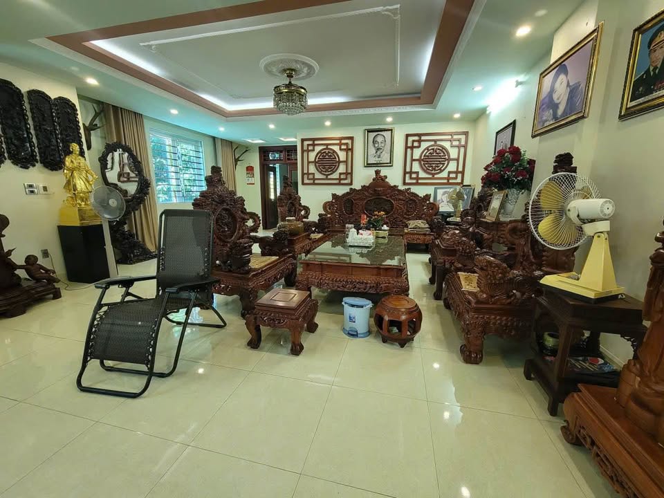 Nhà 6 tầng mặt tiền đường Trường Thi 156m² - Kinh doanh sầm uất, cho thuê 40 triệu/tháng!