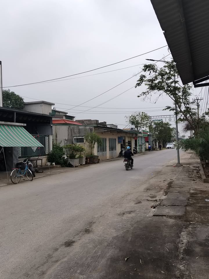 Đất nền Quảng Lưu 161m² giá 1.1 tỷ - Kinh doanh sầm uất gần biển!