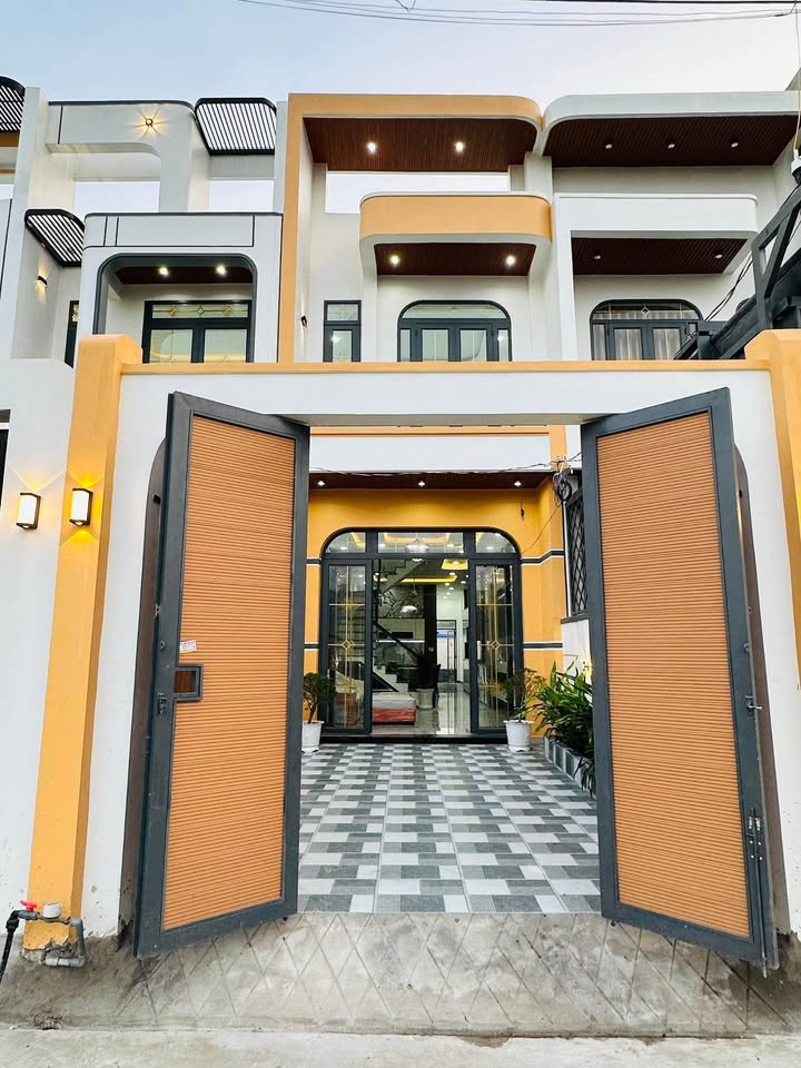 Nhà phố Phước Lý, Cần Giuộc 104m² giá 3.07 tỷ - Sổ hồng chính chủ, ô tô vào tận nơi!