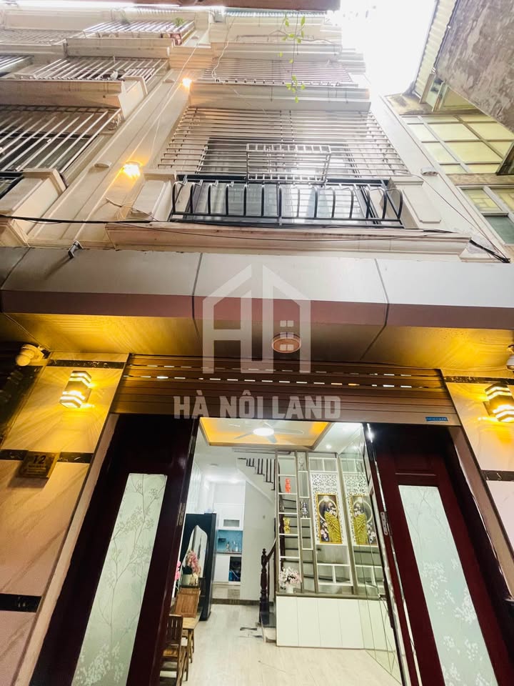 Nhà 5 tầng Cổ Nhuế 2 37m² giá 7 tỷ - Full nội thất sang chảnh!