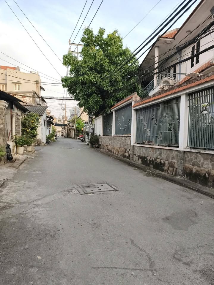 Nhà hẻm xe hơi Tam Phú, Thủ Đức 100m² giá 6.27 tỷ - Cơ hội đầu tư hiếm có!