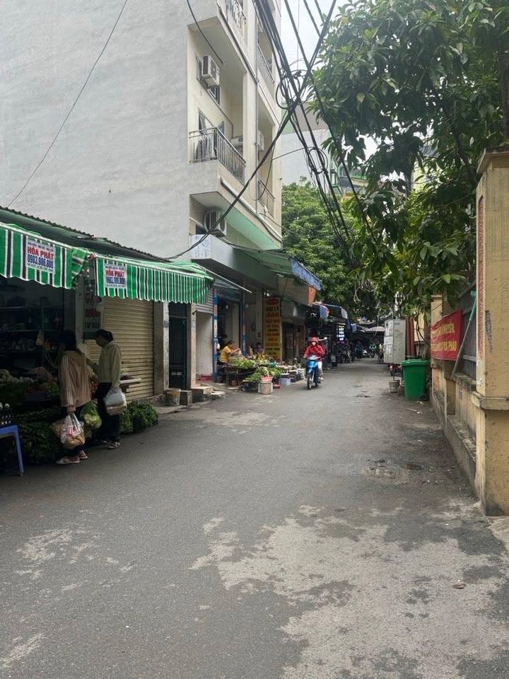 Nhà riêng Mỹ Đình 42m² giá 8 tỷ - Tiện ích ngập tràn, gần ô tô!