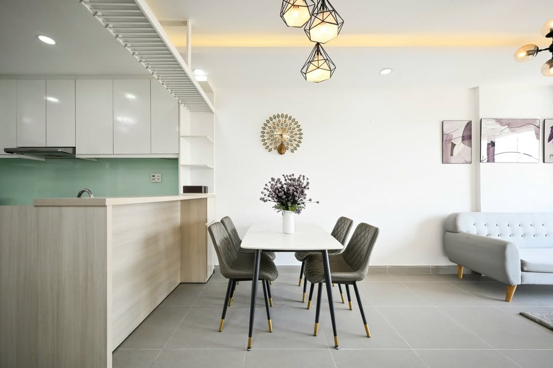 Căn hộ GoldView Quận 4 2PN giá 18 triệu - Dọn vào ở ngay!