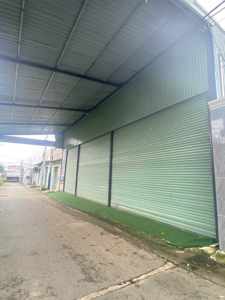 Kho xưởng cho thuê tại khu phố 3, Trảng Dài 300m² - Sạch đẹp, giá chỉ 12 triệu/tháng!