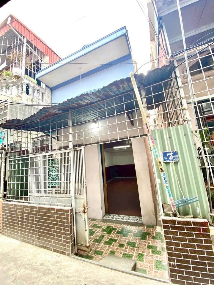 Nhà cấp 4 gác lửng tại ngõ 76 Tân Hà 48m² giá chỉ 3 triệu/tháng - Sẵn sàng cho thuê!