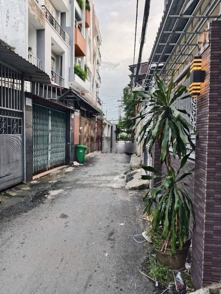 Nhà nguyên căn hẻm 1/ đường số 8 Gò Vấp 54m² giá 12 triệu - Phù hợp làm văn phòng và gia đình!