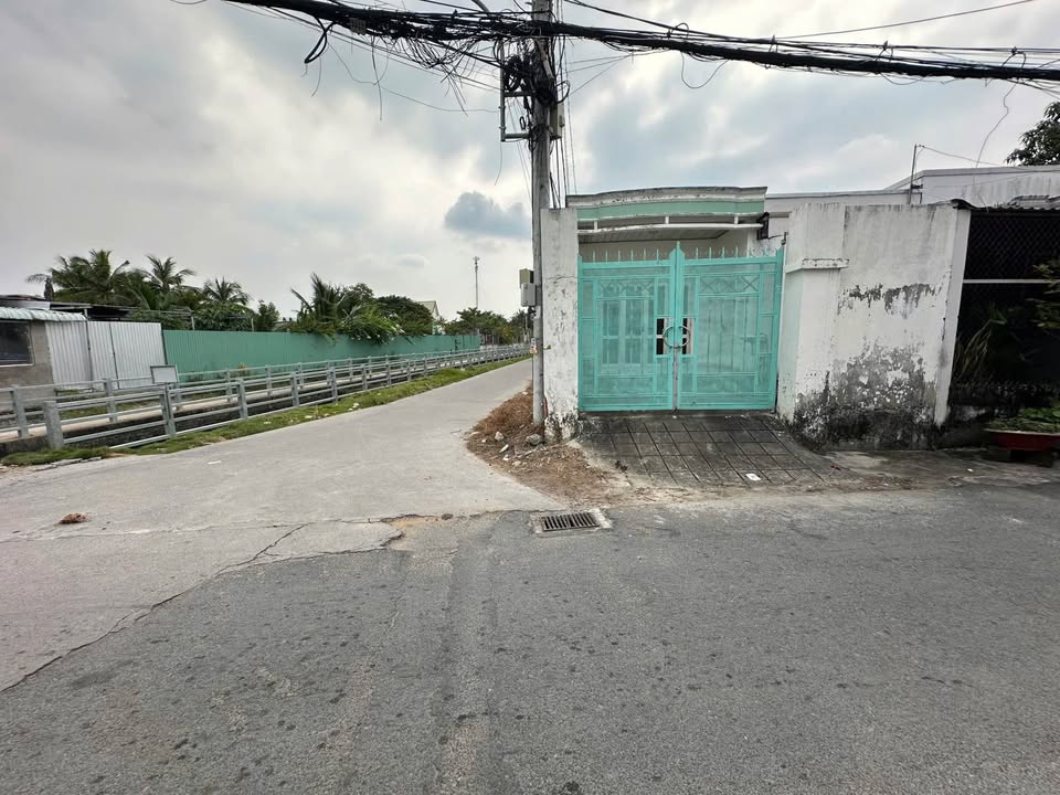 Nhà mặt tiền hẻm Sân Bia Phú Tân 112.6m² giá 1.95 tỷ - Tiềm năng kinh doanh lớn!