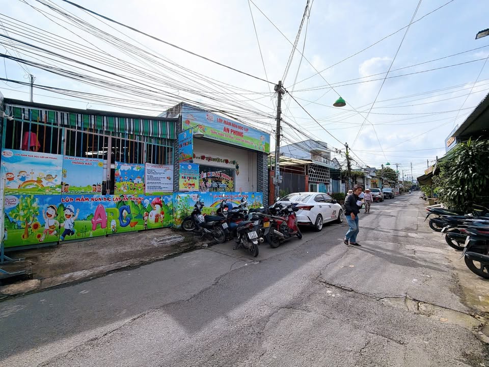 Nhà mặt tiền đường 8m Tân Biên 132m² giá chỉ 3.5 tỷ - Kinh doanh thuận lợi!