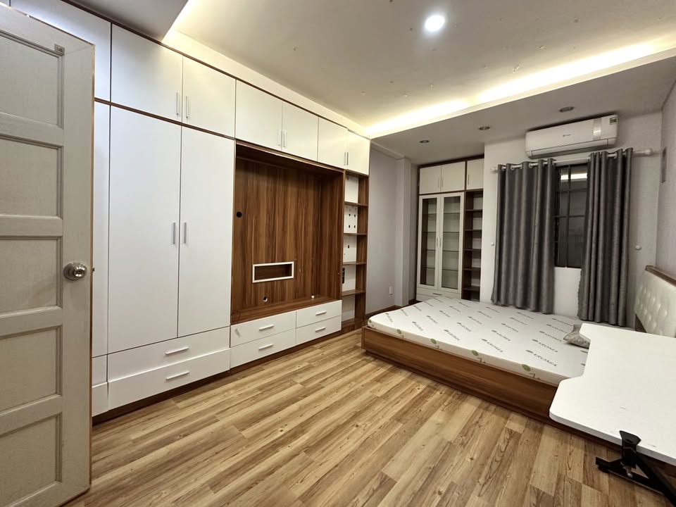 Căn hộ dịch vụ Phú Nhuận 42m² giá 8.6 tỷ - Đang cho thuê 20 triệu/tháng!