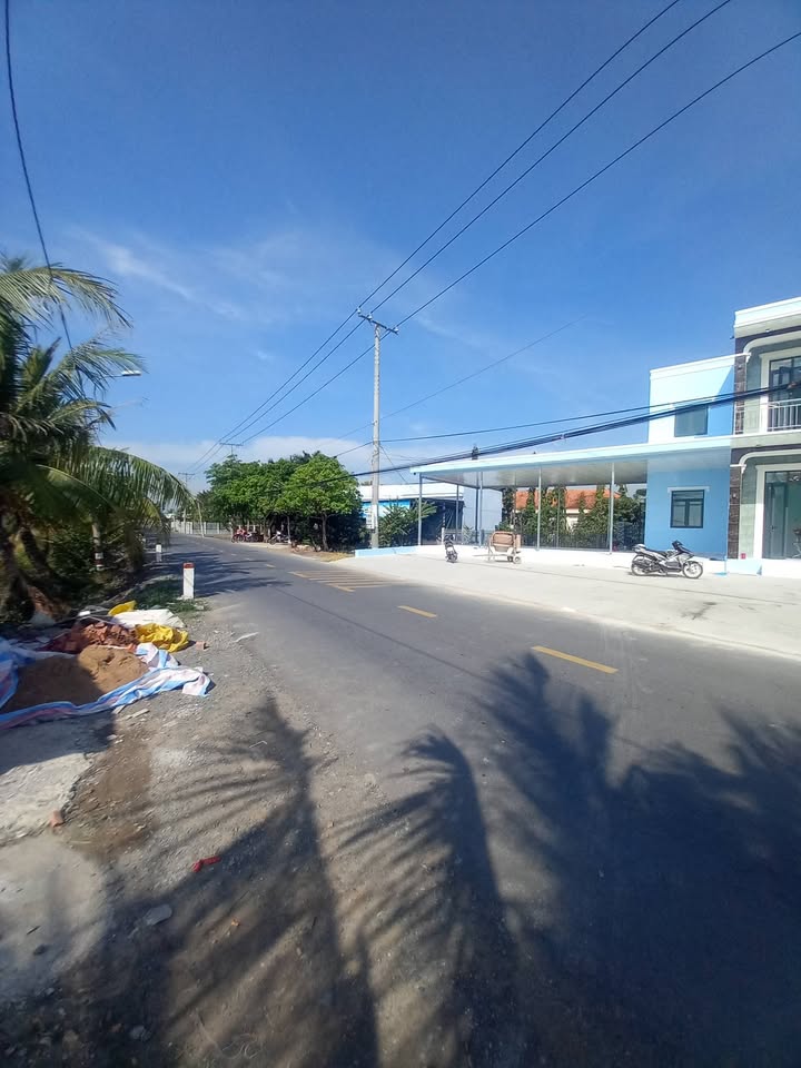 Nhà mặt tiền Đường nhựa 19/5, Cần Đước, 326m² giá 3 tỷ - Phù hợp kinh doanh!