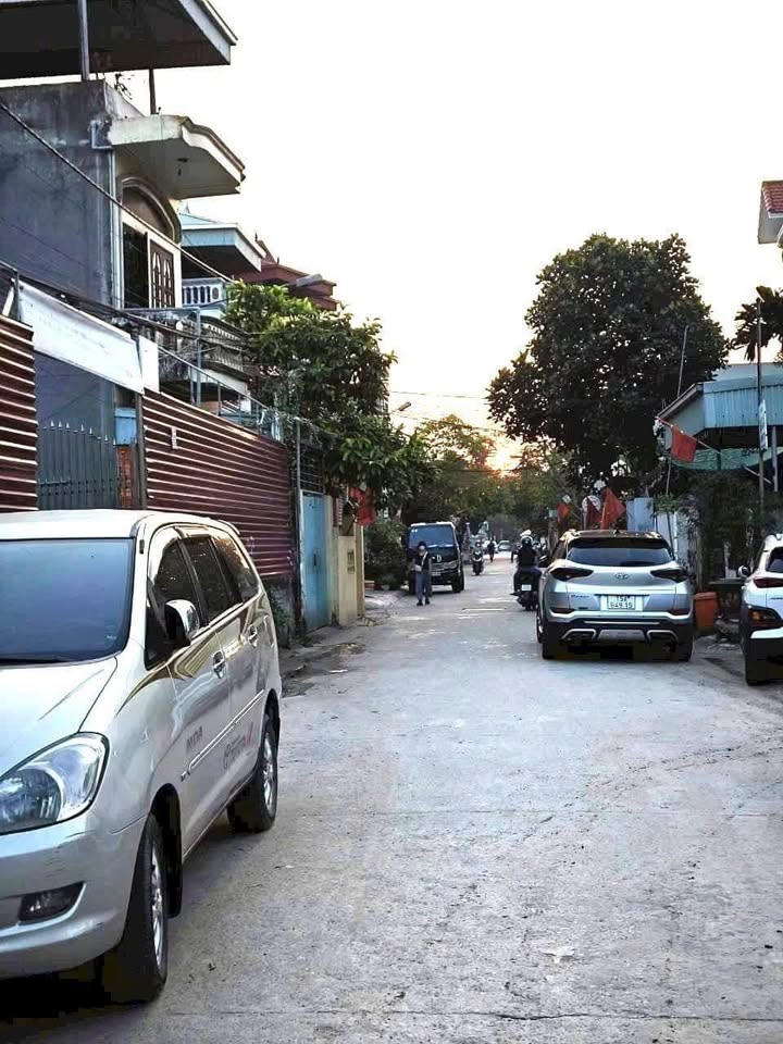 Nhà 3 tầng mặt đường Trữ Khê, Hải Phòng 80m² giá 3.3 tỷ - Kinh doanh thuận lợi!