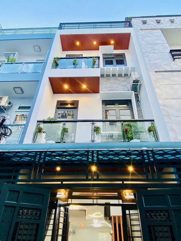 Nhà đẹp 2 lầu - Phạm Văn Chiêu, P.9, Gò Vấp - Giá chỉ 6.56 tỷ