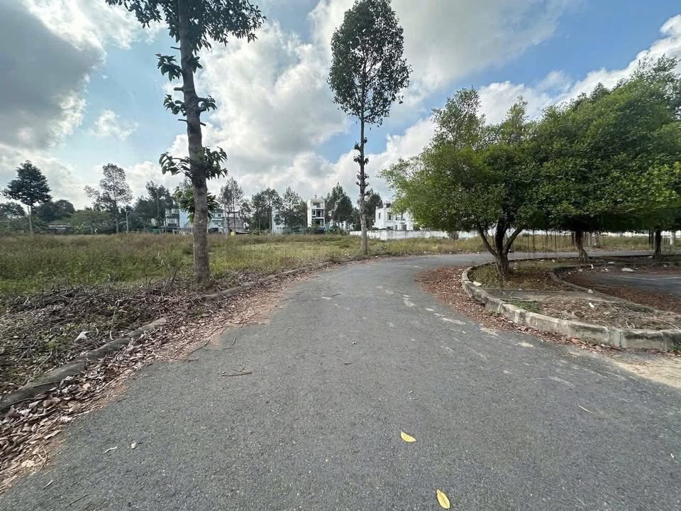 Biệt thự ven sông Tân An 500m² giá 9.7 tỷ - Đầu tư sinh lời ngay!