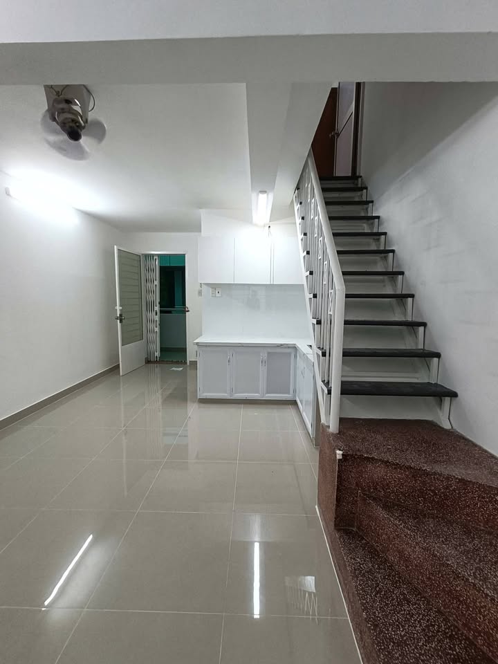 Chung cư Phạm Hùng Q8 49m² giá 2.25 tỷ - Nhà đẹp, view thoáng mát!