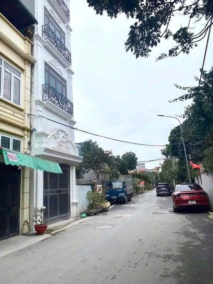 Nhà đẹp Kim Chung 30m² giá 5 tỷ - Gần ô tô, sẵn sàng vào ở ngay!