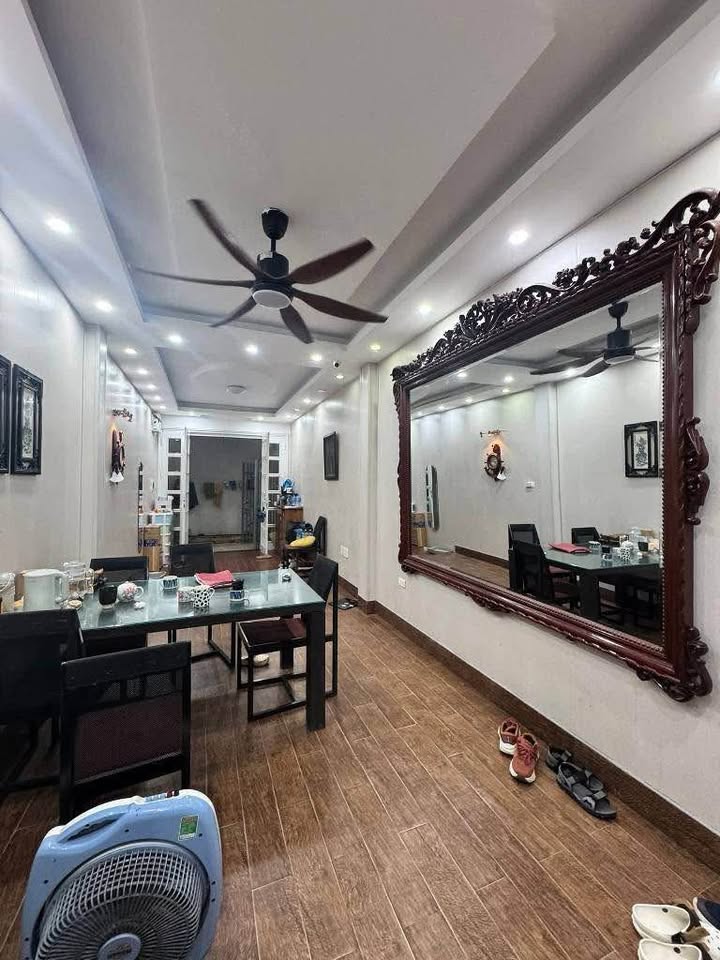 Nhà phố Hoàng Hoa Thám, Ba Đình 44m² - Gần phố, thoáng mát, giá thỏa thuận!