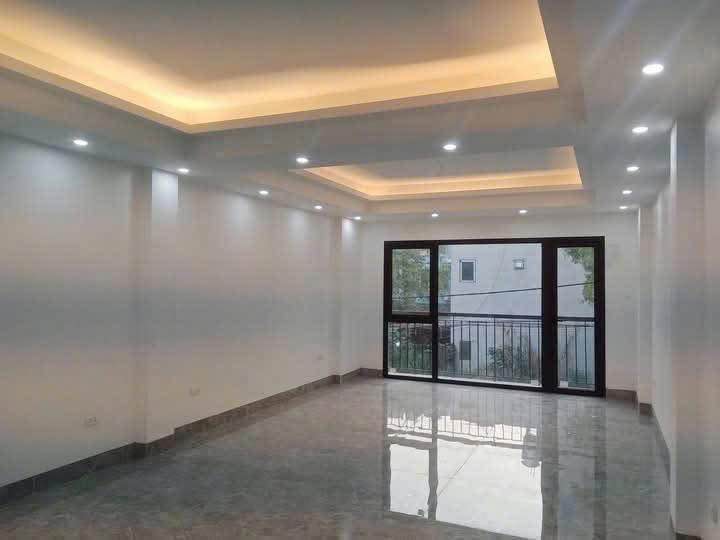 Nhà đất dịch vụ Tân Tây Đô 54m² giá 16 triệu - Thang máy, tiện nghi đầy đủ!