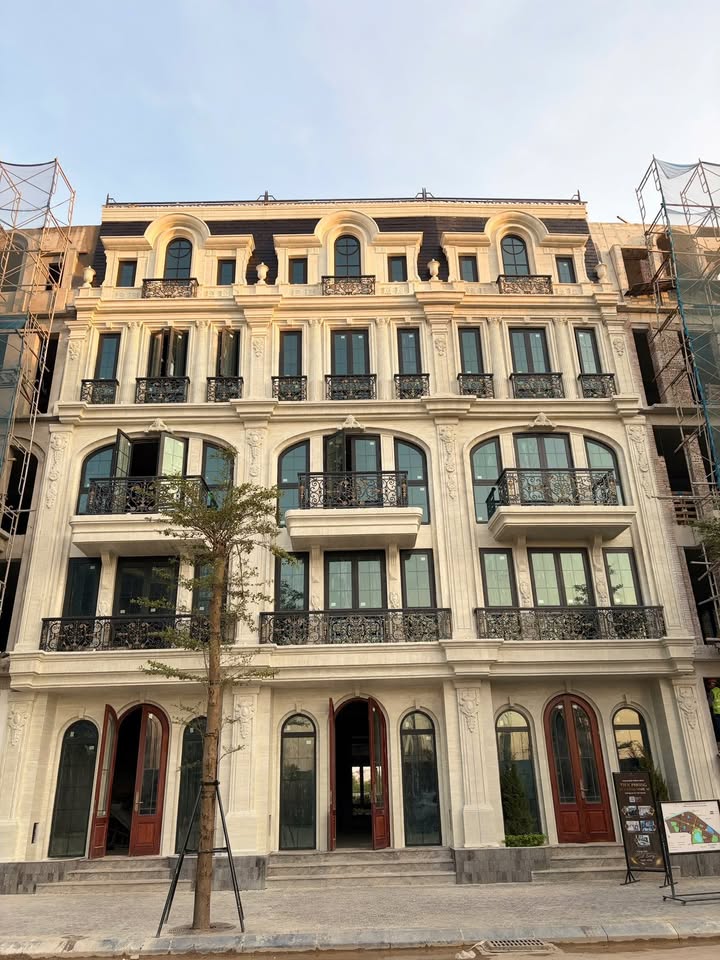 Shophouse Noble Palace Tây Thăng Long 65m² giá 14.34 tỷ - Đầu tư sinh lời ngay!