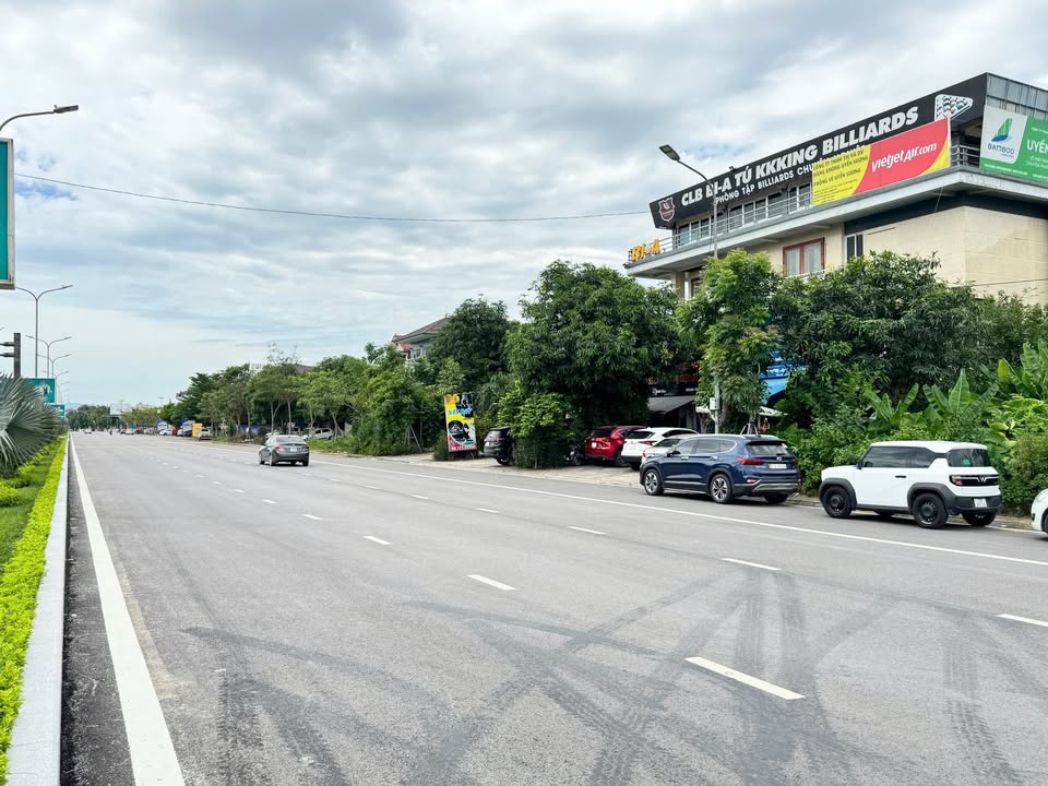 Đất mặt đường V.Lê Nin Vinh 220m² giá 11.5 tỷ - Cơ hội đầu tư hiếm có!