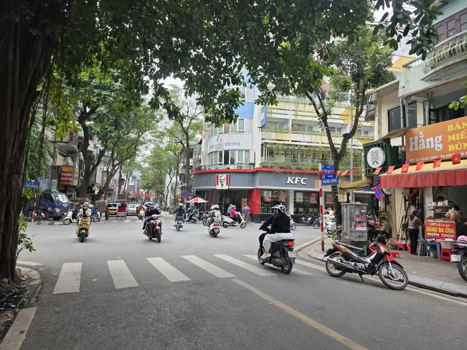 FrontHouse Láng Hạ, Đống Đa 320m² - Mặt tiền thoáng, kinh doanh sầm uất!