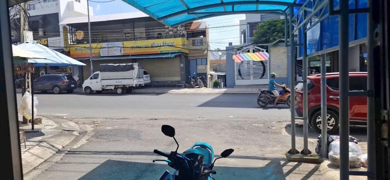 Nhà mặt tiền Phong Châu Nha Trang 100m² giá 15 triệu - Thuận tiện kinh doanh!