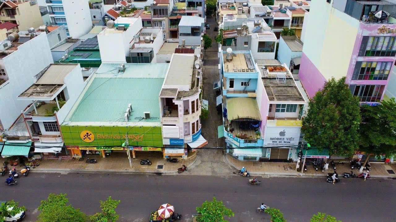 Nhà góc 2 mặt tiền đường Trường Sa, Nha Trang 95.3m² giá 15.5 tỷ - Đầu tư sinh lời ngay!