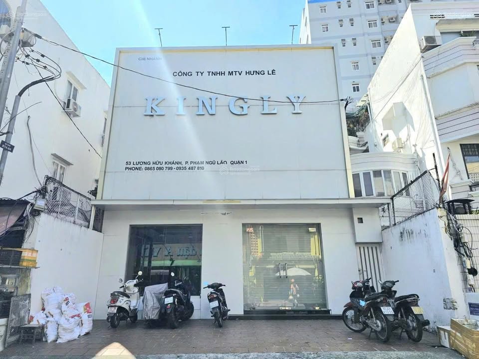 Cho thuê nguyên căn mặt tiền đường Lương Hữu Khánh, quận 1, 153m² - Vị trí kinh doanh sầm uất!