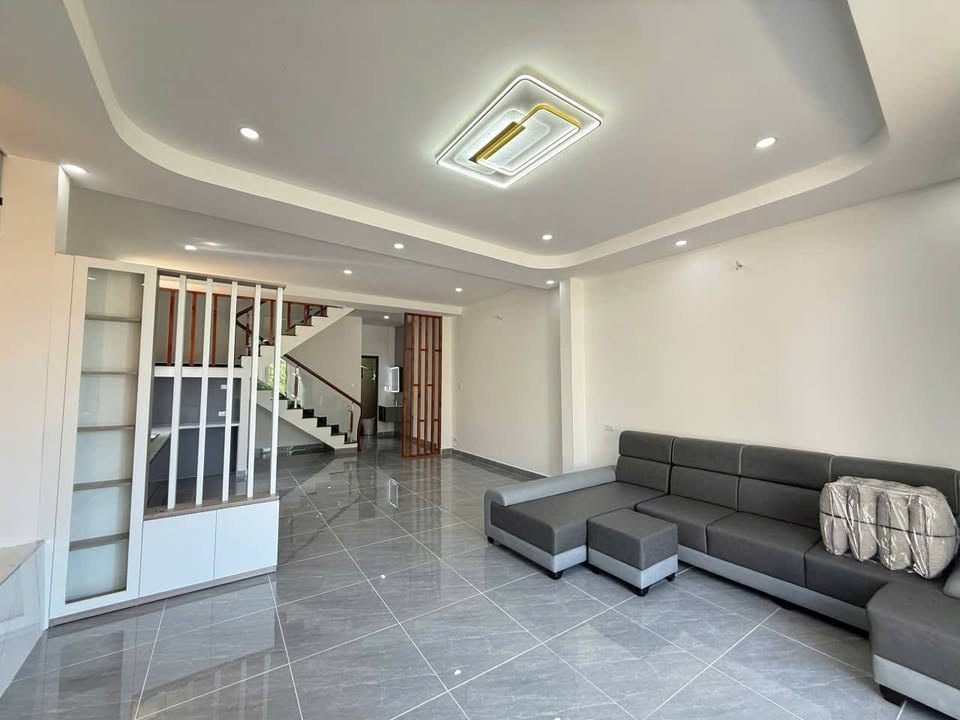 Nhà 2 mặt tiền hẻm xe hơi An Sơn, Đà Lạt 80m² giá 4.2 tỷ - View rừng thông tuyệt đẹp!